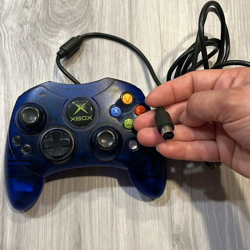 X Box Blue‎ Wired Controller